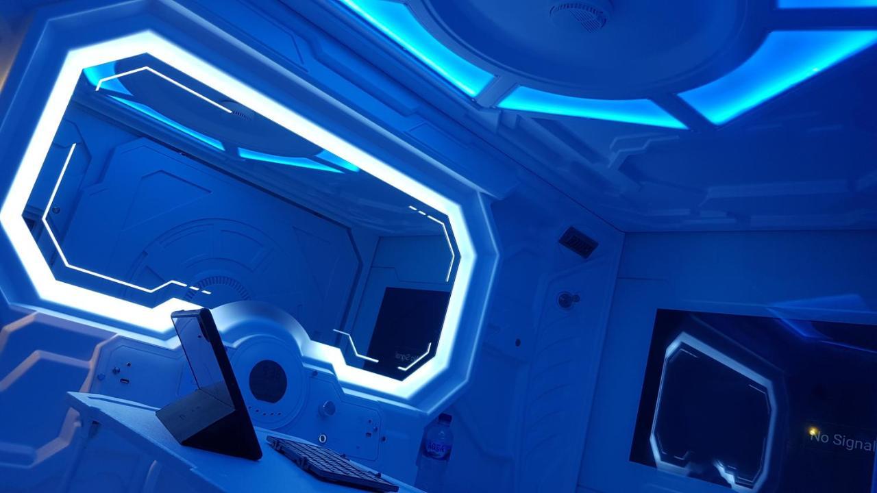 Apollo Capsule Hotel Энде Экстерьер фото