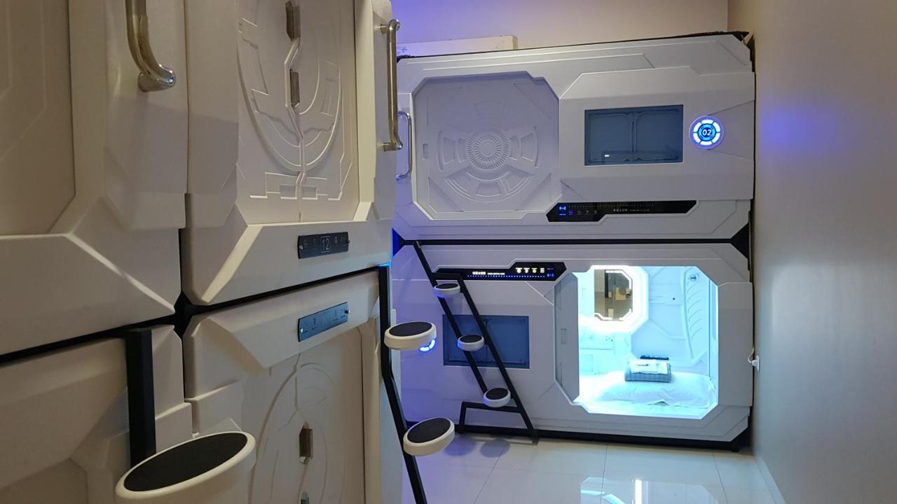 Apollo Capsule Hotel Энде Экстерьер фото