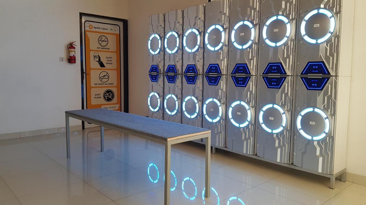Apollo Capsule Hotel Энде Экстерьер фото