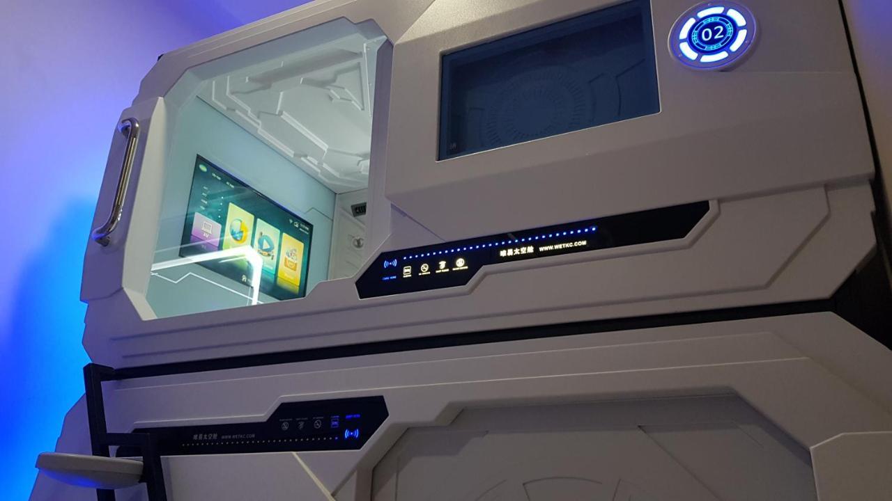 Apollo Capsule Hotel Энде Экстерьер фото